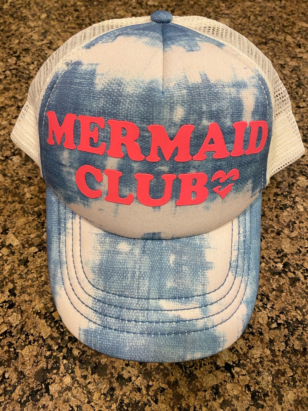 Billabong White Mesh Snapback with Blue Tie-Dye Visor